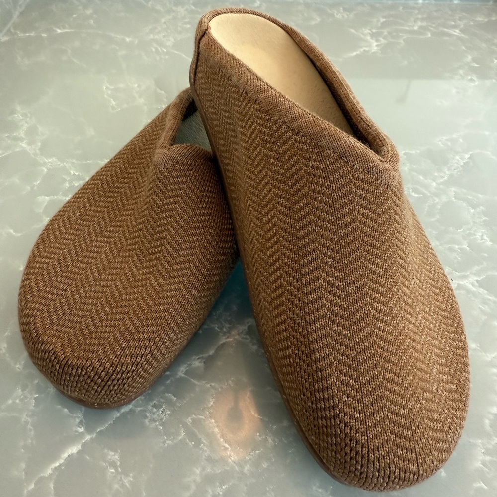 Rothy's Casual Clog in Teak Herringbone